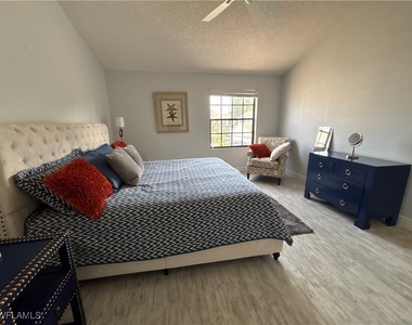 800 Meadowland Drive - Photo Thumbnail 16