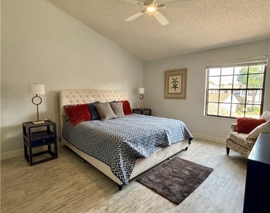800 Meadowland Drive - Photo Thumbnail 14
