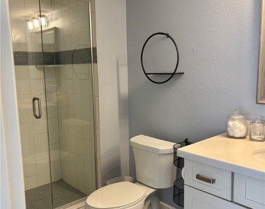 800 Meadowland Drive - Photo Thumbnail 10