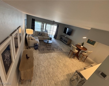 800 Meadowland Drive - Photo Thumbnail 2