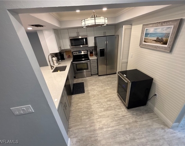 800 Meadowland Drive - Photo Thumbnail 6