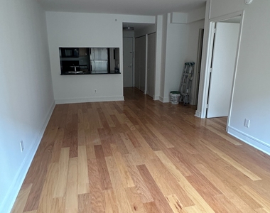 West 96th Street - Photo Thumbnail 2