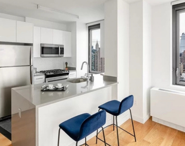 606 West 57th Street - Photo Thumbnail 2