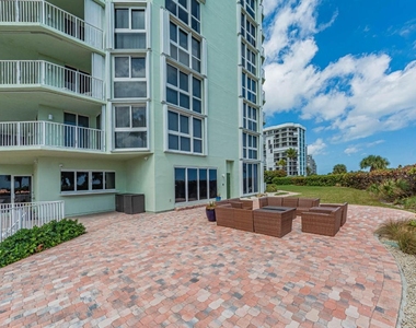 2700 N Highway A1a - Photo Thumbnail 14