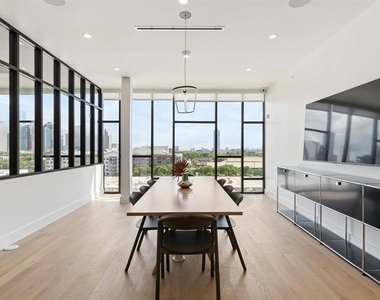 2305 Summer St - Photo Thumbnail 6