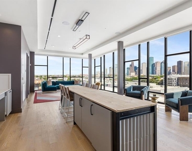 2305 Summer St - Photo Thumbnail 7