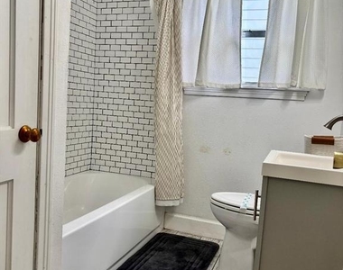 1911 Tabor Street - Photo Thumbnail 7