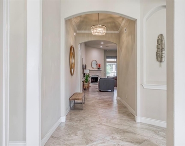 29114 Davenport Drive - Photo Thumbnail 5