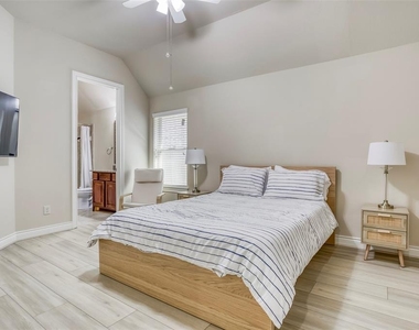 29114 Davenport Drive - Photo Thumbnail 31