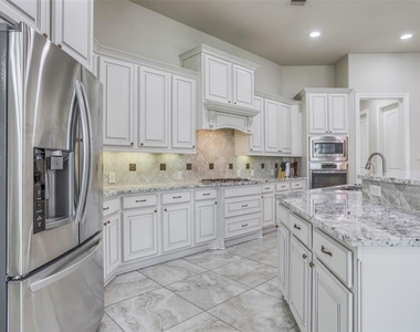 29114 Davenport Drive - Photo Thumbnail 12