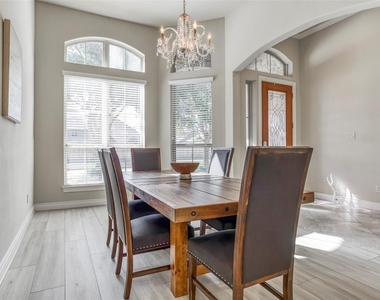 29114 Davenport Drive - Photo Thumbnail 6