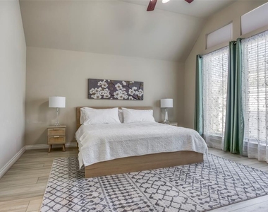 29114 Davenport Drive - Photo Thumbnail 19
