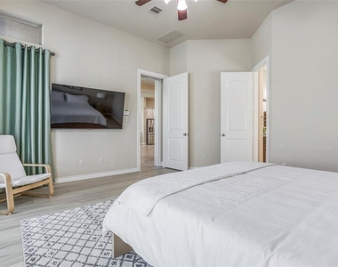 29114 Davenport Drive - Photo Thumbnail 21