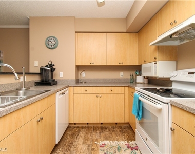 8659 River Homes Lane - Photo Thumbnail 9