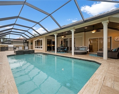 28399 Del Lago Way - Photo Thumbnail 15