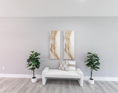 14113 Canadian Avenue - Photo Thumbnail 11