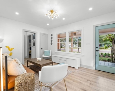 4536 1st Avenue N - Photo Thumbnail 8