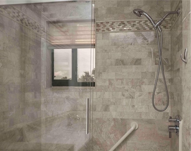 1912 Harbourside Drive - Photo Thumbnail 9