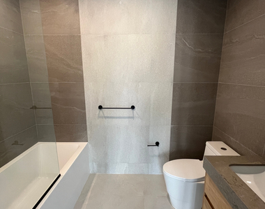 526 Baltic Street - Photo Thumbnail 4