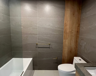 526 Baltic Street - Photo Thumbnail 3