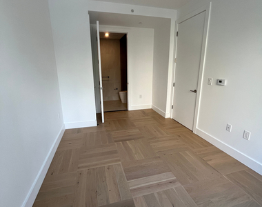 526 Baltic Street - Photo Thumbnail 1