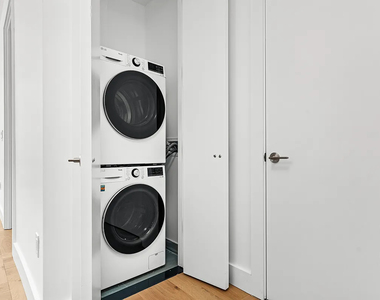 526 Baltic Street - Photo Thumbnail 11