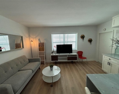1315 Se 2nd Street - Photo Thumbnail 1