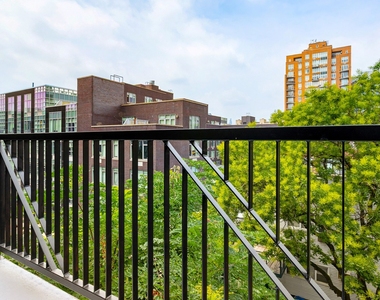 22 Frost Street - Photo Thumbnail 6
