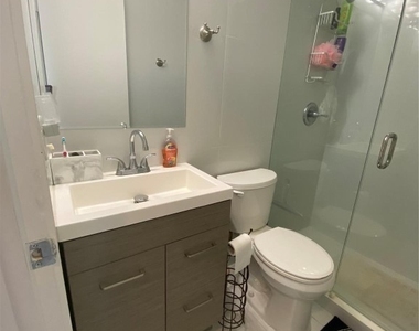 2100 Ne 38th Street - Photo Thumbnail 4