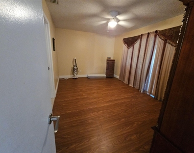 6650 Royal Palm Boulevard - Photo Thumbnail 8