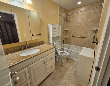 6650 Royal Palm Boulevard - Photo Thumbnail 12
