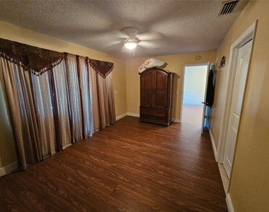 6650 Royal Palm Boulevard - Photo Thumbnail 9