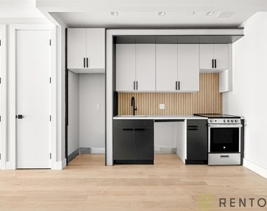 22 Frost Street - Photo Thumbnail 12