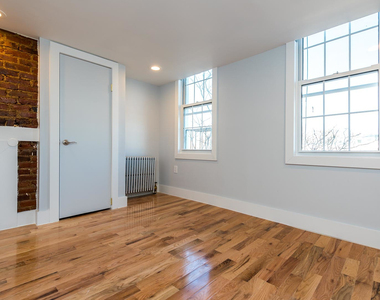 179 Stanhope Street - Photo Thumbnail 12