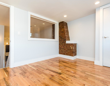 179 Stanhope Street - Photo Thumbnail 8