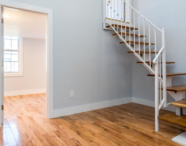 179 Stanhope Street - Photo Thumbnail 7