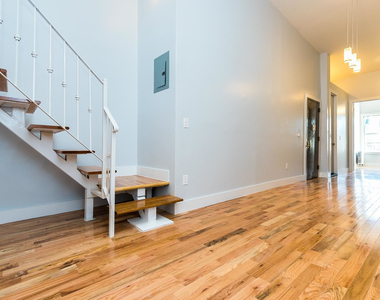 179 Stanhope Street - Photo Thumbnail 18