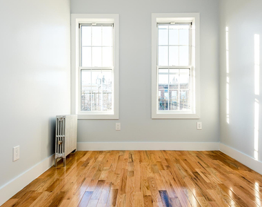 179 Stanhope Street - Photo Thumbnail 11