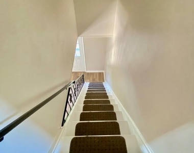 46 Beaverdale Lane - Photo Thumbnail 9