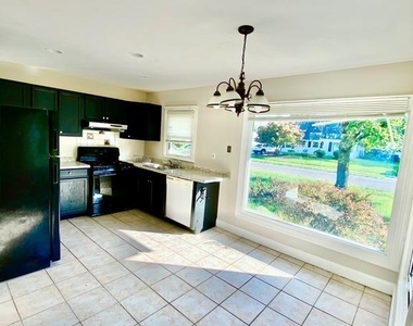 46 Beaverdale Lane - Photo Thumbnail 4