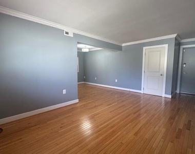 2838 Hartford Street Se - Photo Thumbnail 7