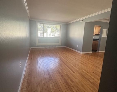 2838 Hartford Street Se - Photo Thumbnail 6