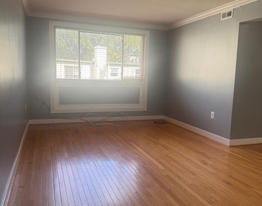 2838 Hartford Street Se - Photo Thumbnail 5