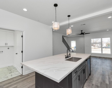 8636 Scott Street - Photo Thumbnail 10