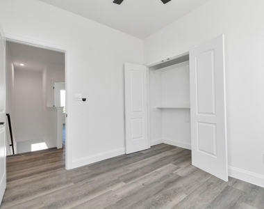 8636 Scott Street - Photo Thumbnail 11