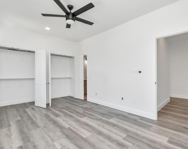 8636 Scott Street - Photo Thumbnail 12