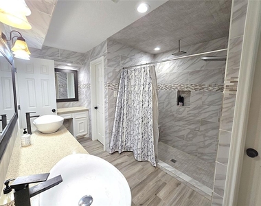 560 Brandon Road - Photo Thumbnail 11