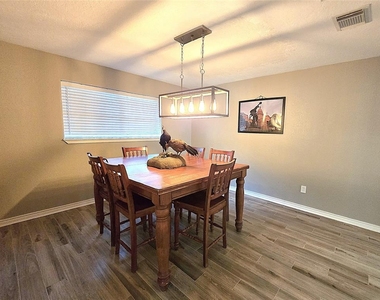 560 Brandon Road - Photo Thumbnail 7