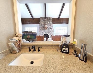 560 Brandon Road - Photo Thumbnail 9