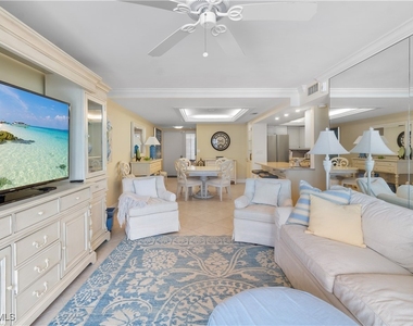 3443 Gulf Shore Boulevard N - Photo Thumbnail 2